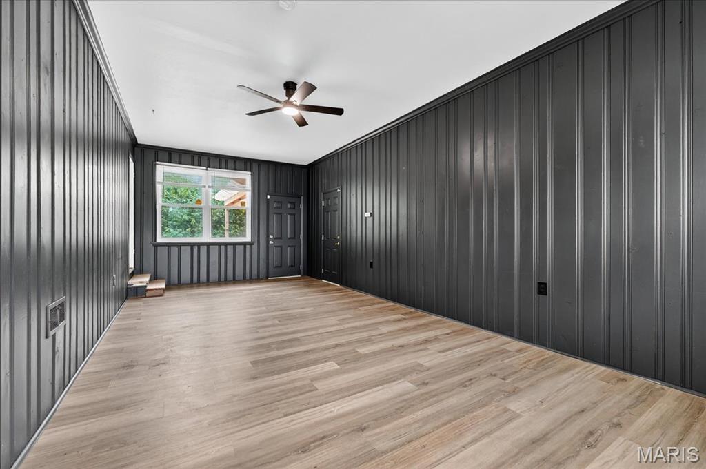 St Louis, Missouri 63136, United States, 3 Bedrooms Bedrooms, ,2 BathroomsBathrooms,Residential,Pending,215972