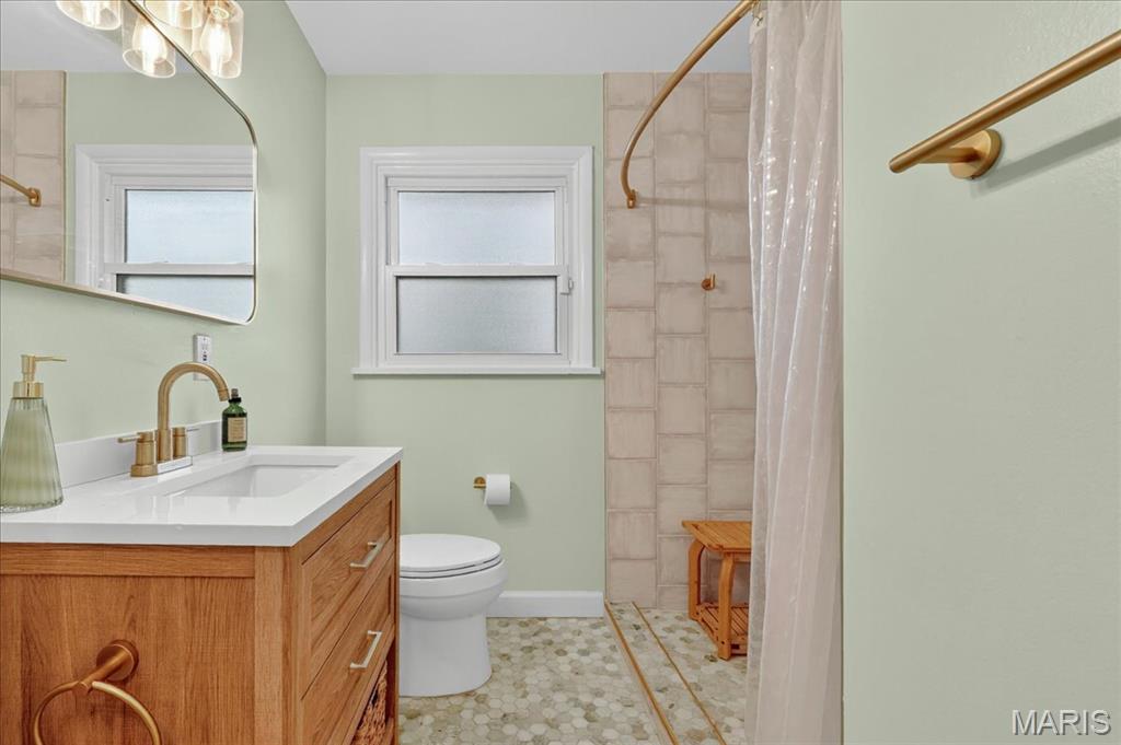 St Louis, Missouri 63136, United States, 3 Bedrooms Bedrooms, ,2 BathroomsBathrooms,Residential,Pending,215972