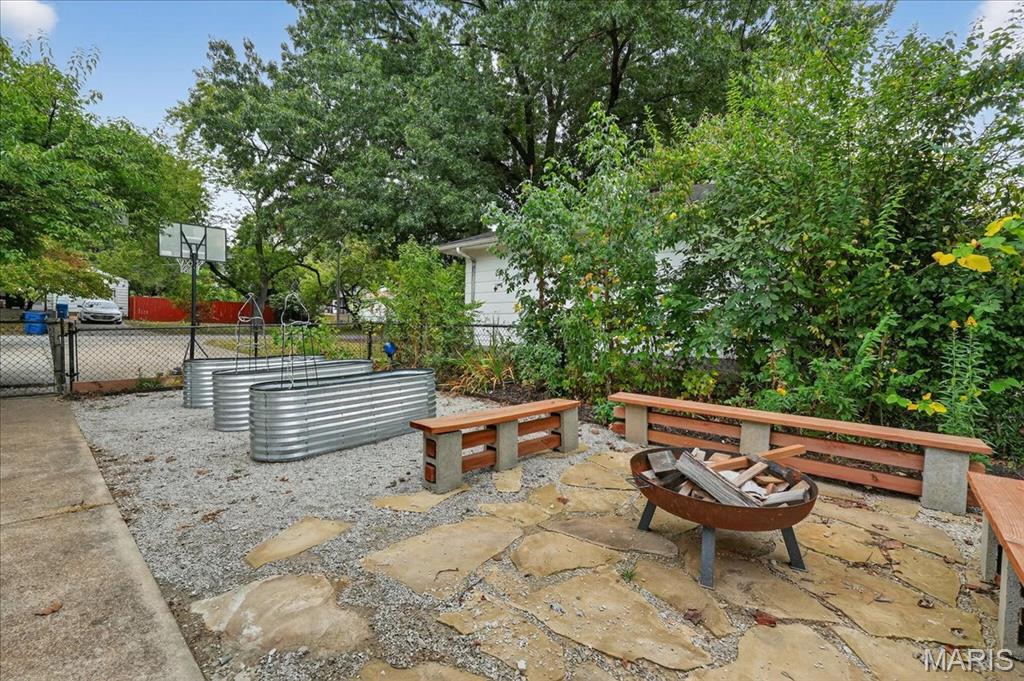 St Louis, Missouri 63136, United States, 3 Bedrooms Bedrooms, ,2 BathroomsBathrooms,Residential,Pending,215972