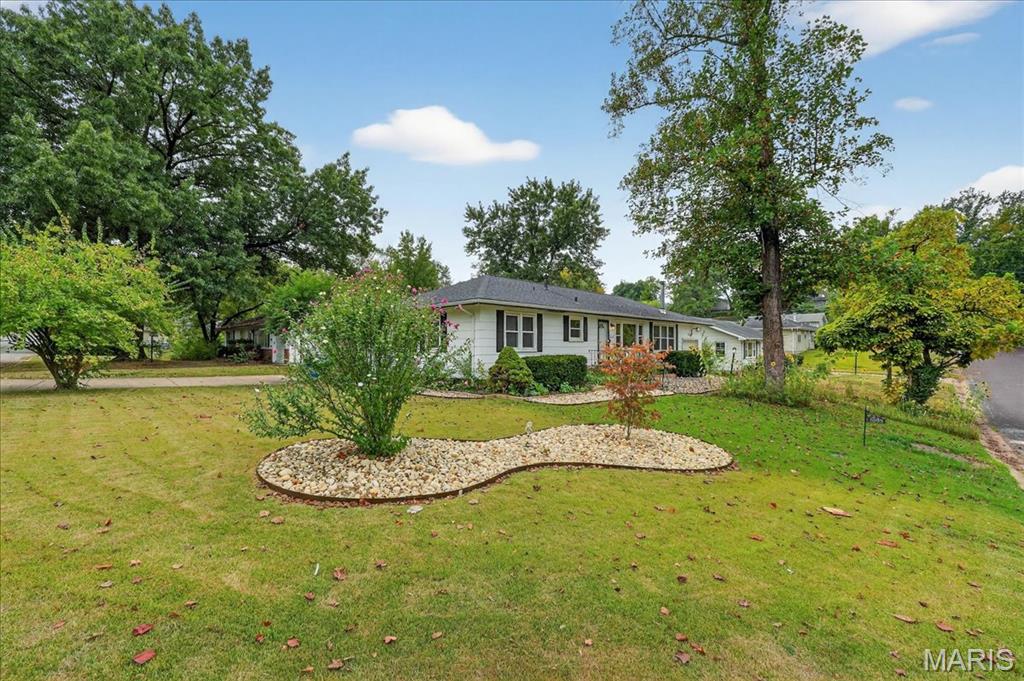 St Louis, Missouri 63136, United States, 3 Bedrooms Bedrooms, ,2 BathroomsBathrooms,Residential,Pending,215972