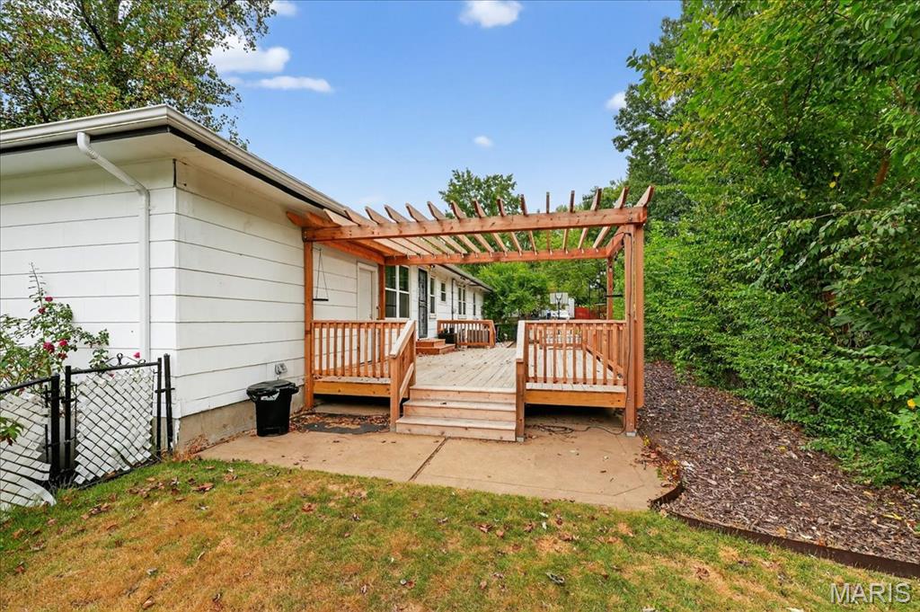 St Louis, Missouri 63136, United States, 3 Bedrooms Bedrooms, ,2 BathroomsBathrooms,Residential,Pending,215972