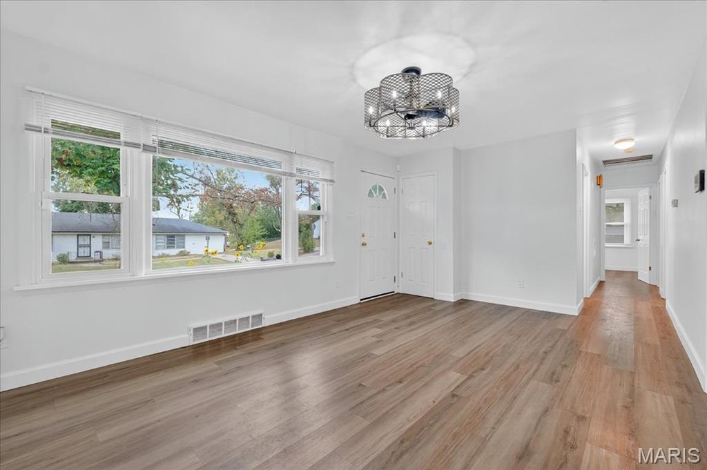 St Louis, Missouri 63136, United States, 3 Bedrooms Bedrooms, ,2 BathroomsBathrooms,Residential,Pending,215972