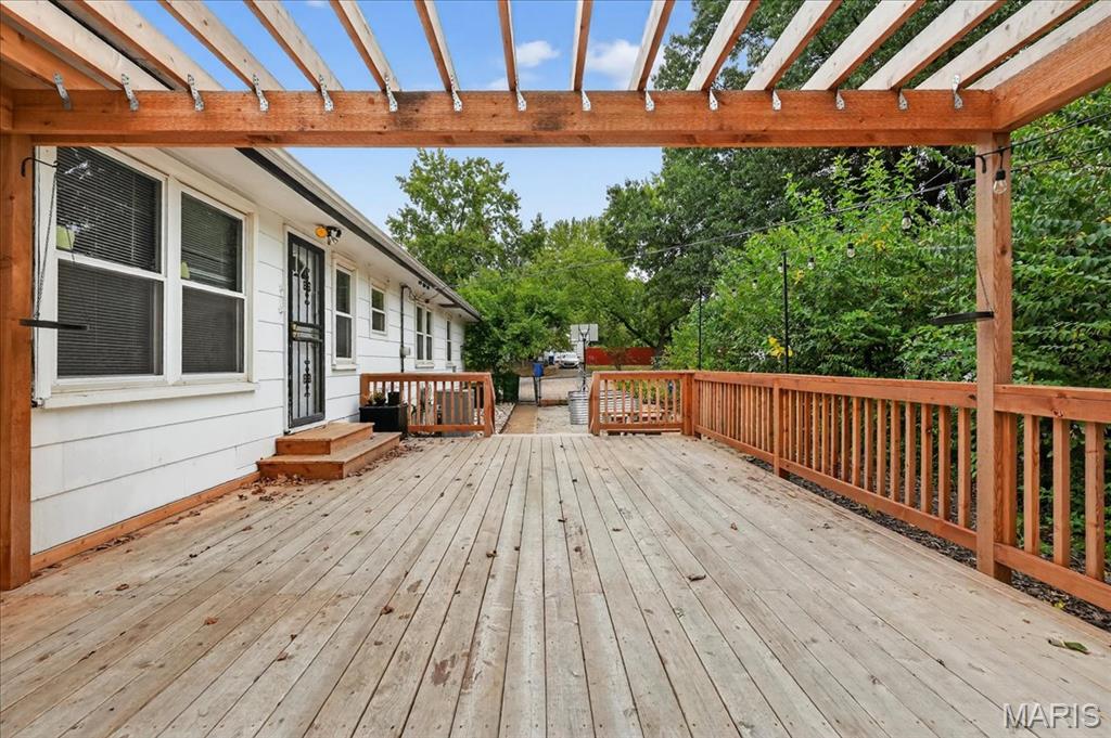 St Louis, Missouri 63136, United States, 3 Bedrooms Bedrooms, ,2 BathroomsBathrooms,Residential,Pending,215972