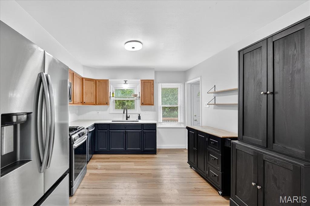 St Louis, Missouri 63136, United States, 3 Bedrooms Bedrooms, ,2 BathroomsBathrooms,Residential,Pending,215972