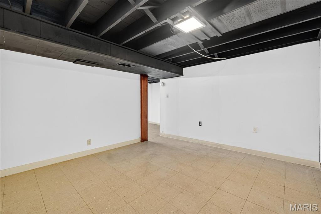 St Louis, Missouri 63136, United States, 3 Bedrooms Bedrooms, ,2 BathroomsBathrooms,Residential,Pending,215972