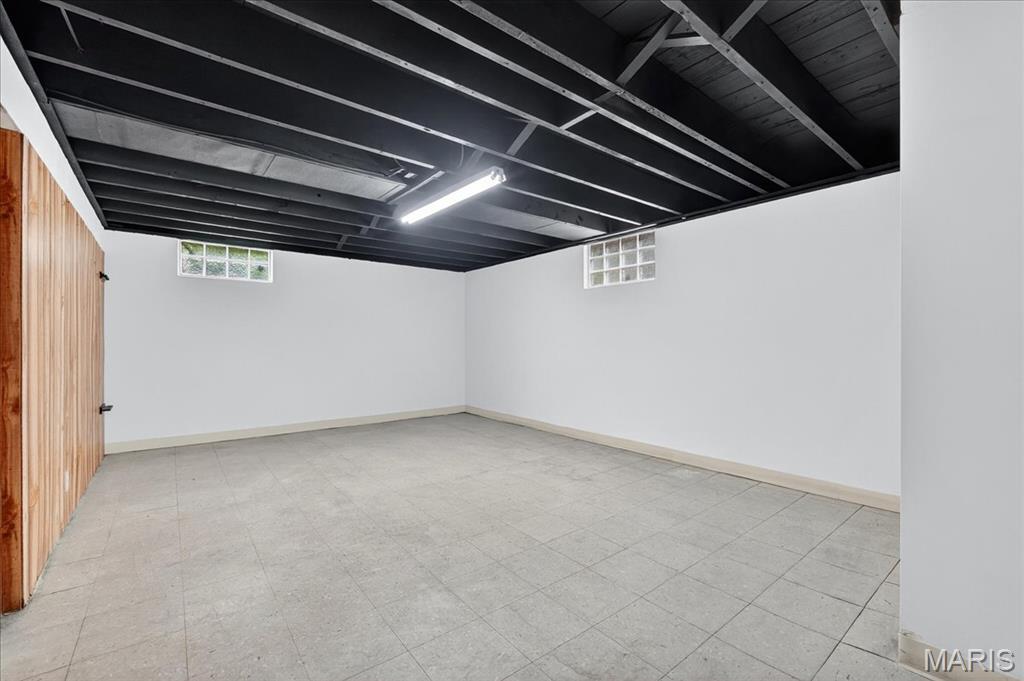 St Louis, Missouri 63136, United States, 3 Bedrooms Bedrooms, ,2 BathroomsBathrooms,Residential,Pending,215972