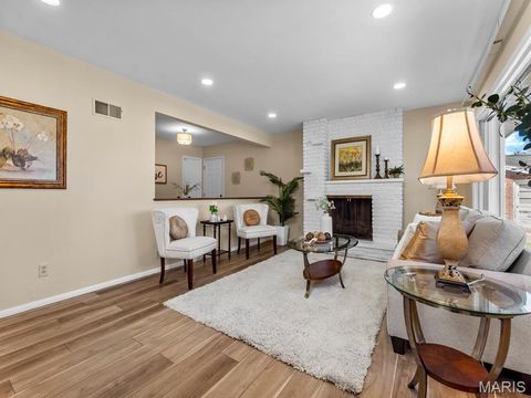 Tiny photo for 642 Laven Del Lane, Kirkwood, MO 63122 (MLS # 26014401)