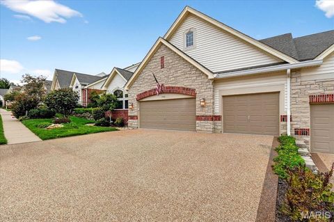 Tiny photo for 735 Stonebluff Court, Chesterfield, MO 63005 (MLS # 25068089)