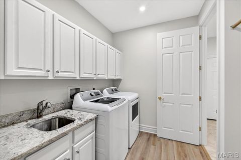 Tiny photo for 735 Stonebluff Court, Chesterfield, MO 63005 (MLS # 25068089)