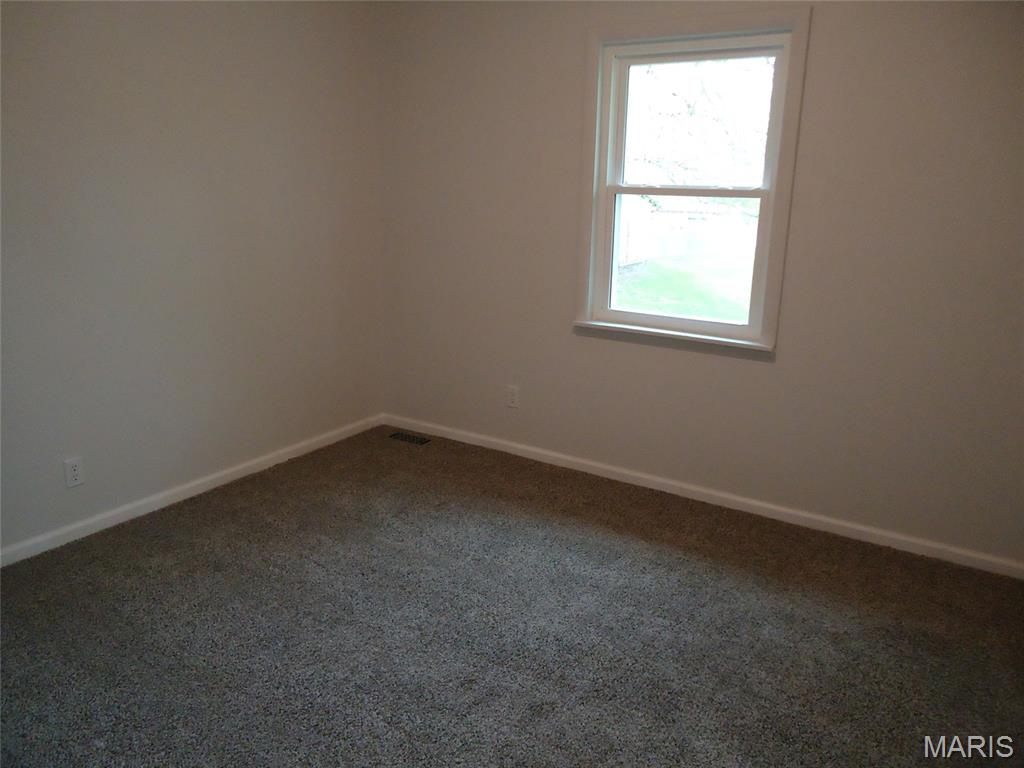 Emilou 04 - Residential