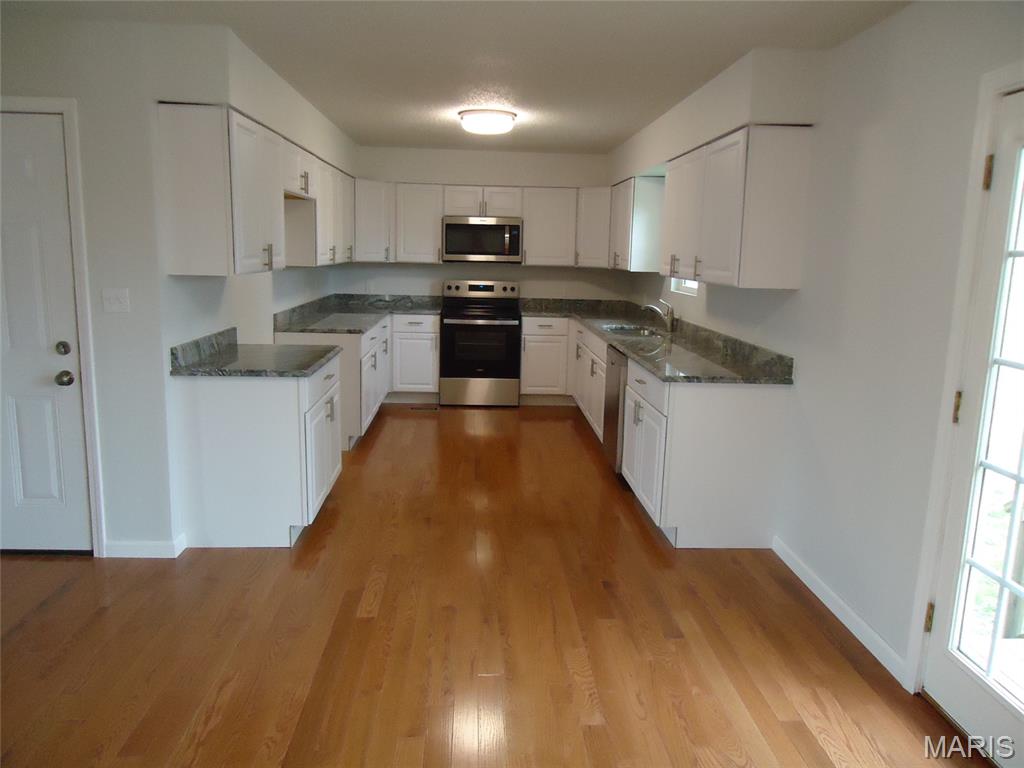 Emilou 04 - Residential