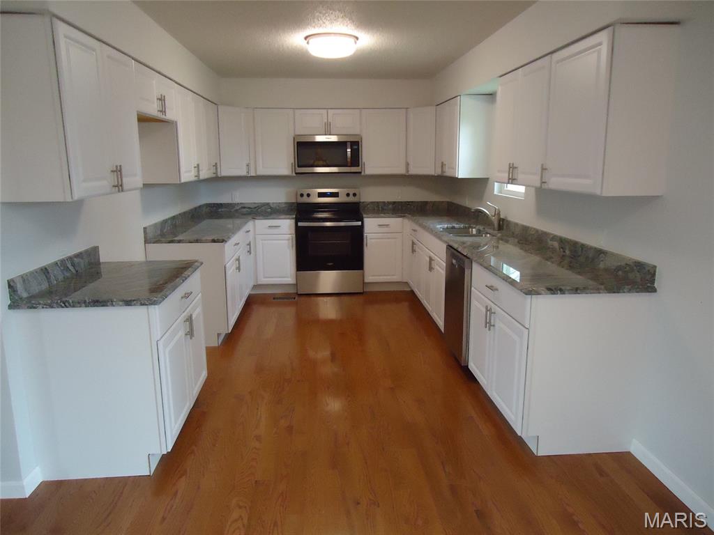 Emilou 04 - Residential