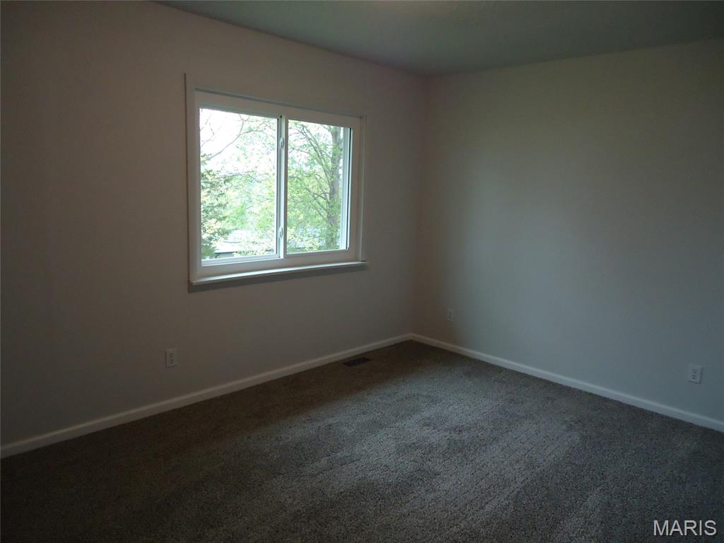 Emilou 04 - Residential