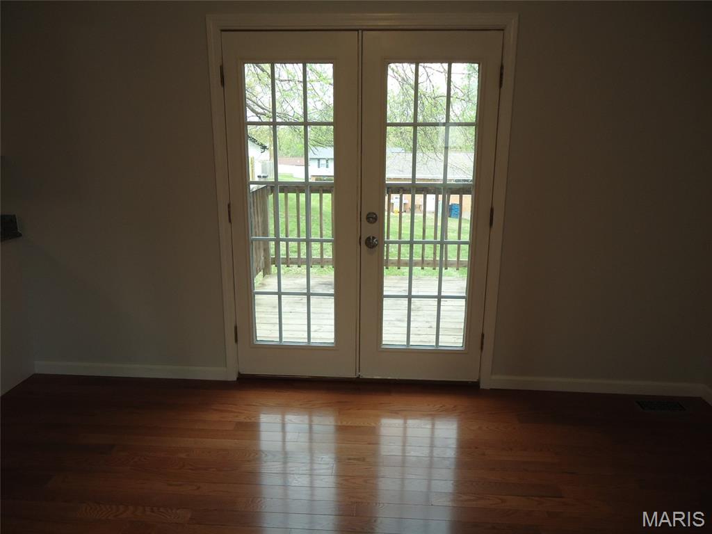 Emilou 04 - Residential