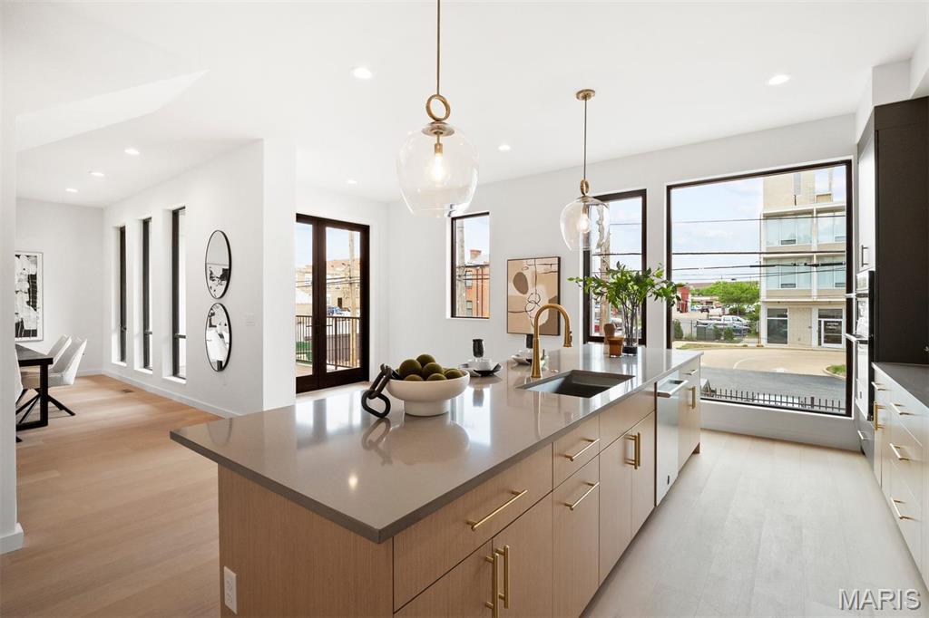 Artizen on West Pine - Residential