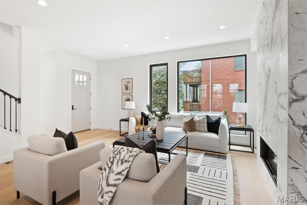 Artizen on West Pine - Residential