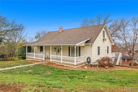 Photo of 1402 Gutenberg Street, Hermann, MO 65041 (MLS # 25078952)