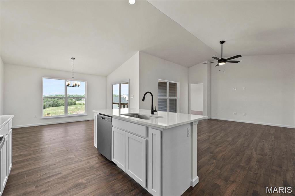 Wentzville, Missouri 63385, United States, 3 Bedrooms Bedrooms, ,2 BathroomsBathrooms,Residential,Active,165180