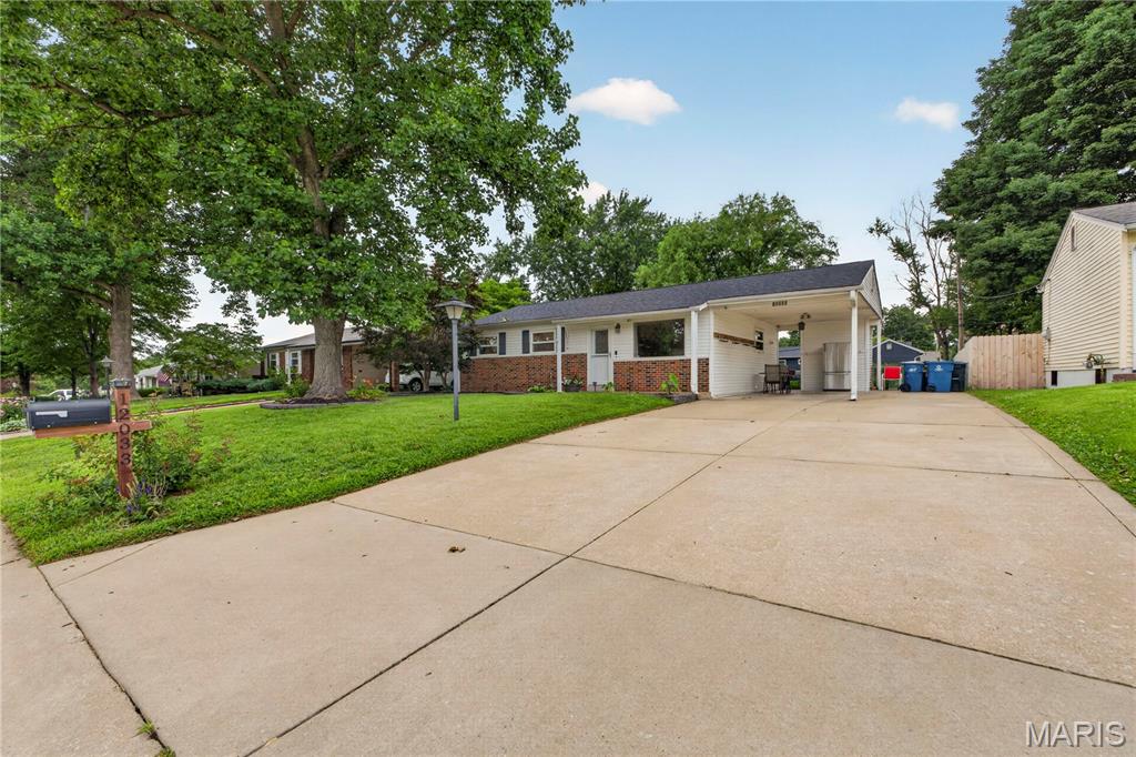 12033 Colonial Drive