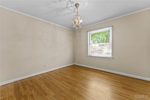 Tiny photo for 429 Geyer Forest Drive, Kirkwood, MO 63122 (MLS # 26026768)