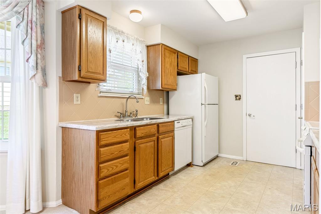 Autumn Lakes Six Condo Twenty - Residential