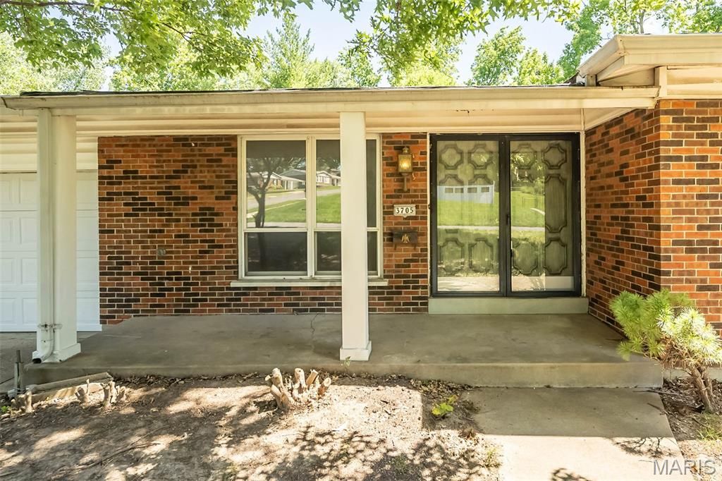 Photo of 3705 Seville Drive, Florissant, MO 63033 (MLS # 26038557)