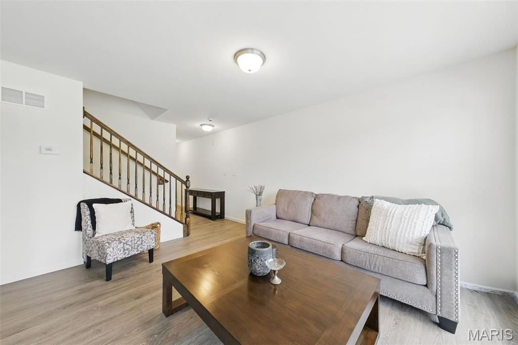 Wentzville, Missouri 63385, United States, 2 Bedrooms Bedrooms, ,3 BathroomsBathrooms,Residential,Active,118216