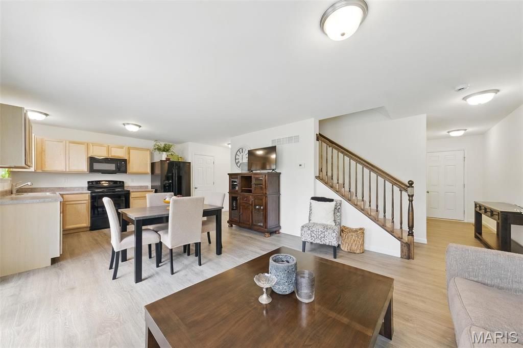 Wentzville, Missouri 63385, United States, 2 Bedrooms Bedrooms, ,3 BathroomsBathrooms,Residential,Active,118216