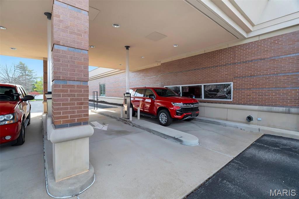 Five Oaks - Commercial Sale