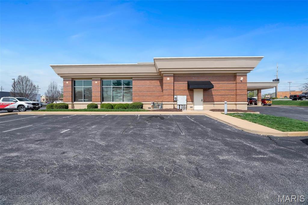 Five Oaks - Commercial Sale