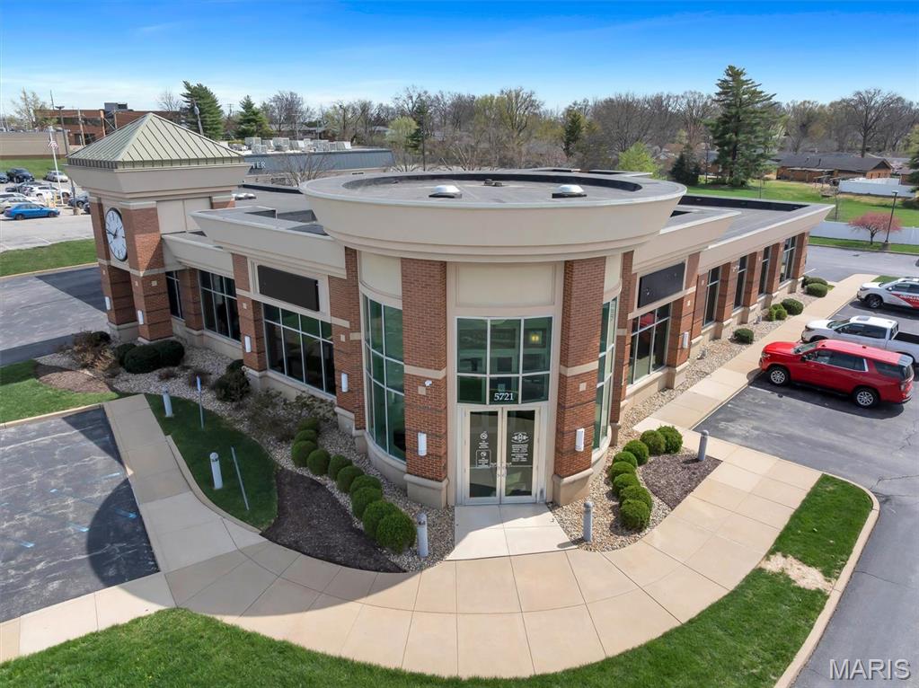 Five Oaks - Commercial Sale