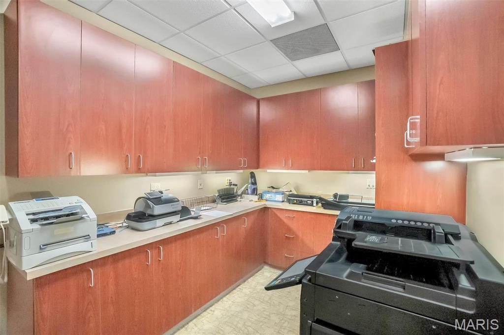 Five Oaks - Commercial Sale