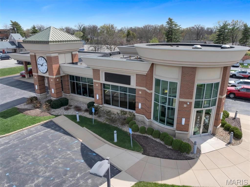 Five Oaks - Commercial Sale