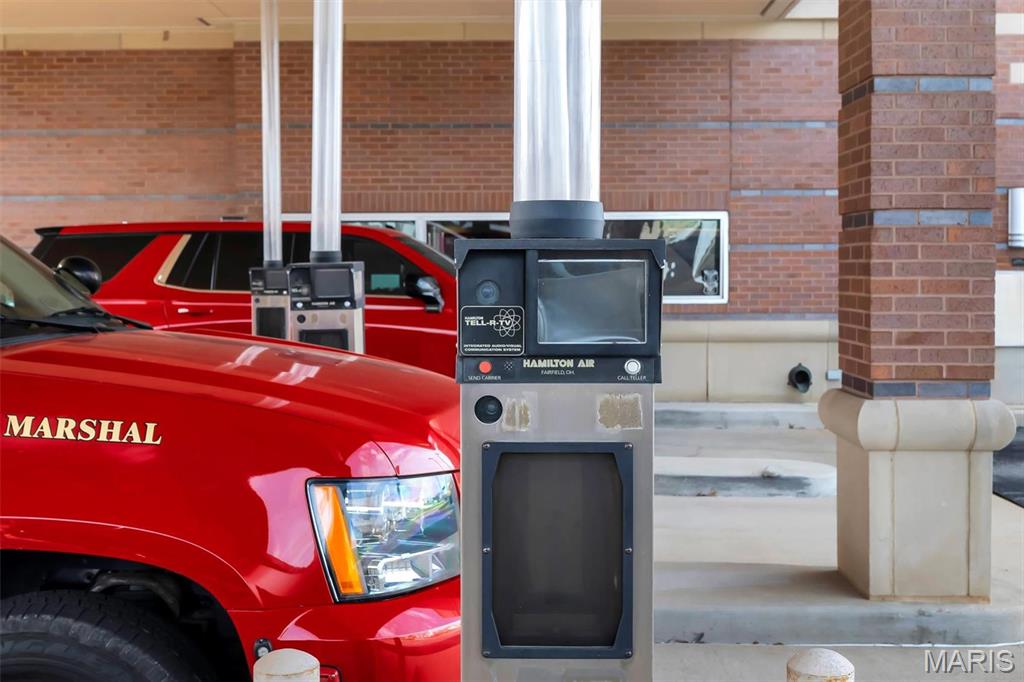 Five Oaks - Commercial Sale