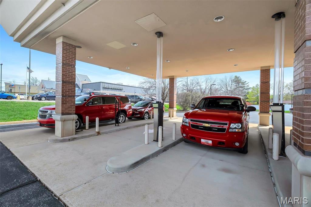 Five Oaks - Commercial Sale