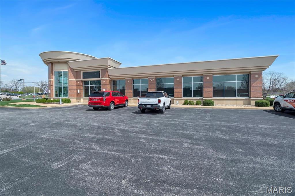 Five Oaks - Commercial Sale