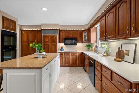 Tiny photo for 37 Beacon Hill Lane, Creve Coeur, MO 63141 (MLS # 26051492)
