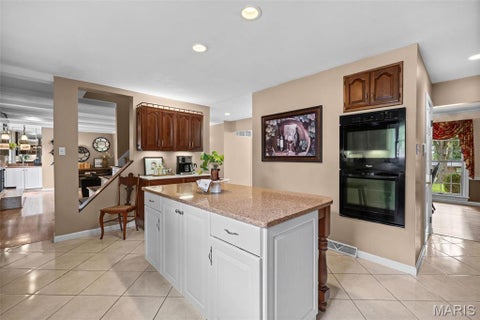 Tiny photo for 37 Beacon Hill Lane, Creve Coeur, MO 63141 (MLS # 26051492)