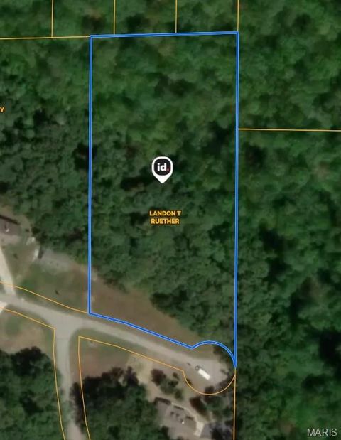 Photo of 401 Deep Forest Drive, Hawk Point, MO 63349 (MLS # 26006528)