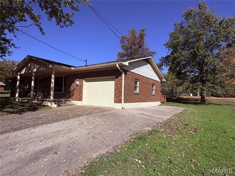 Photo of 310 Arlington Drive, Scott City, MO 63780 (MLS # 25074189)