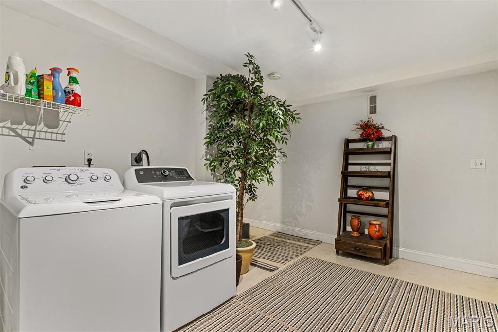 Westwood Condo - Residential