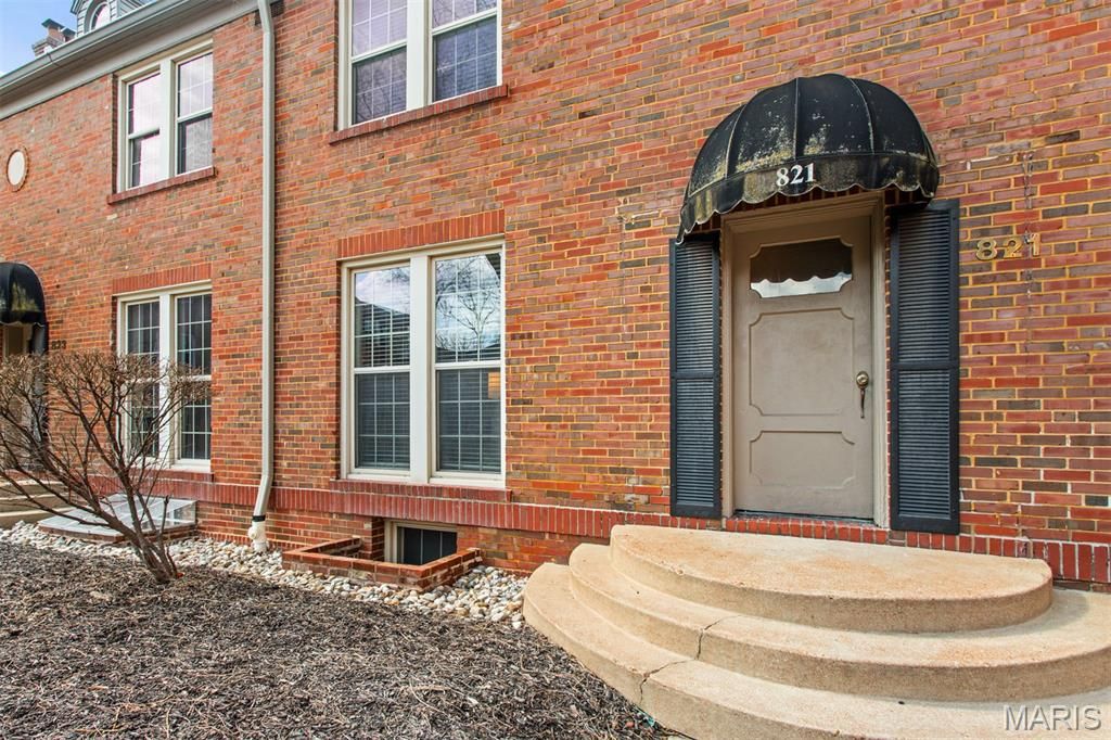 Photo of 821 Westwood Drive #1S, Clayton, MO 63105 (MLS # 26013130)