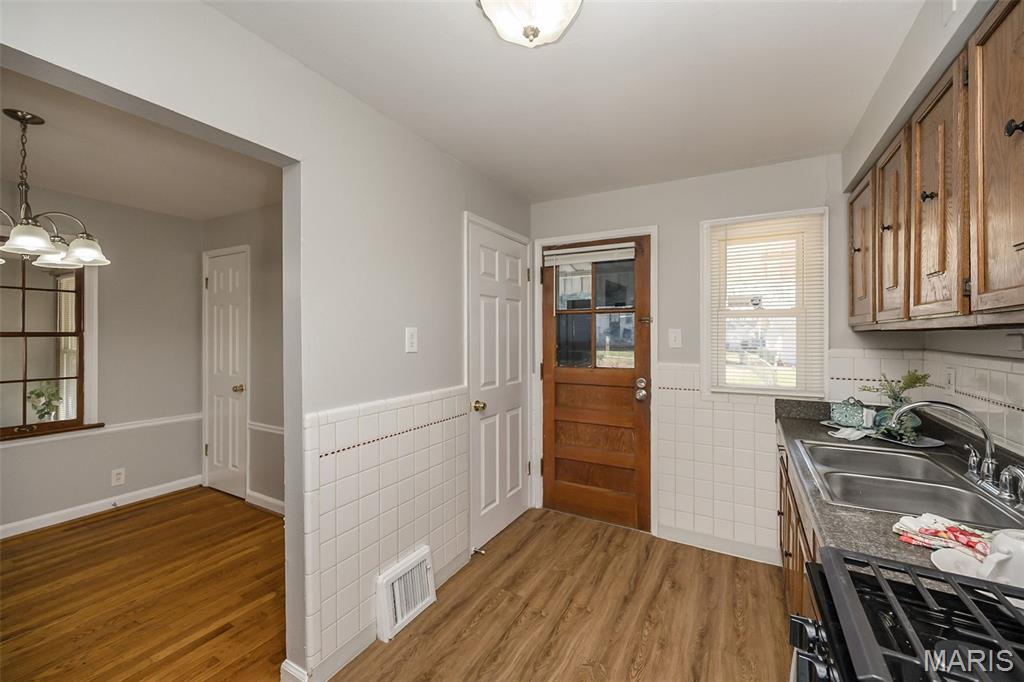 Bissell Hills 3 - Residential Lease