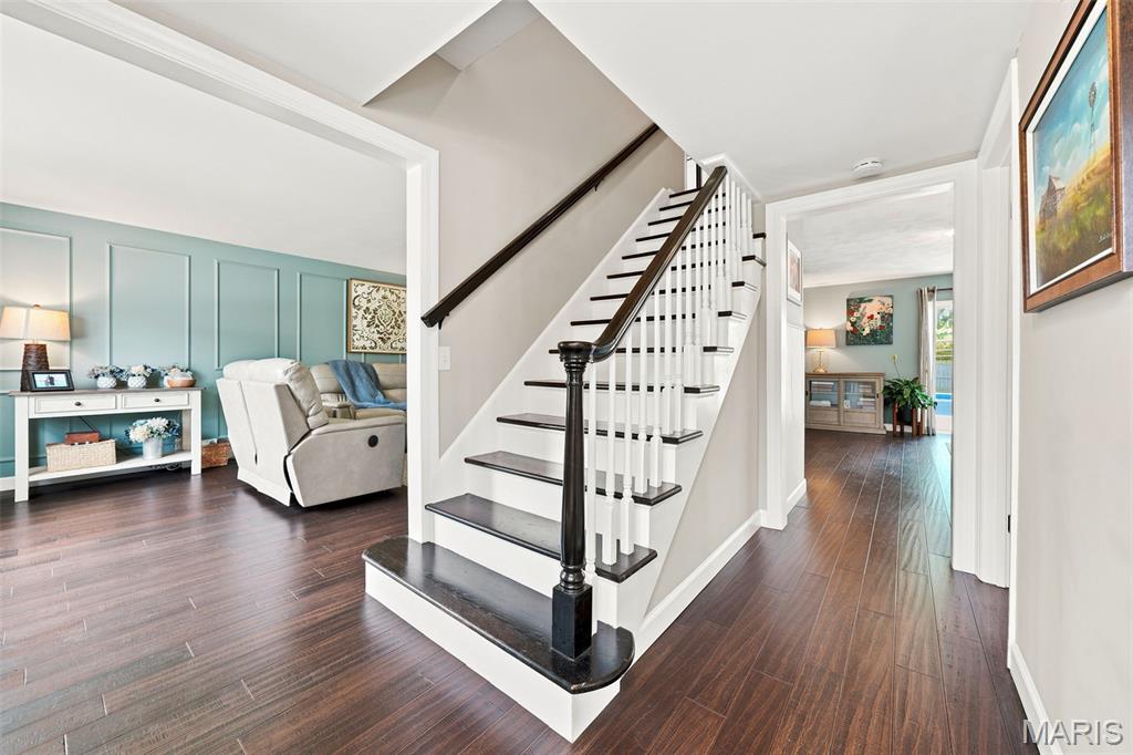 330 Algonquin Drive
