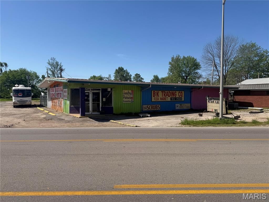 Photo of 902 Highway 53, Poplar Bluff, MO 63901 (MLS # 26024780)