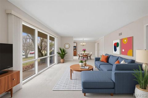 Tiny photo for 9 Morwood Lane, Creve Coeur, MO 63141 (MLS # 26008972)