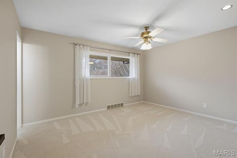 Tiny photo for 9 Morwood Lane, Creve Coeur, MO 63141 (MLS # 26008972)