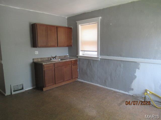 City/Stlouis - Residential Income