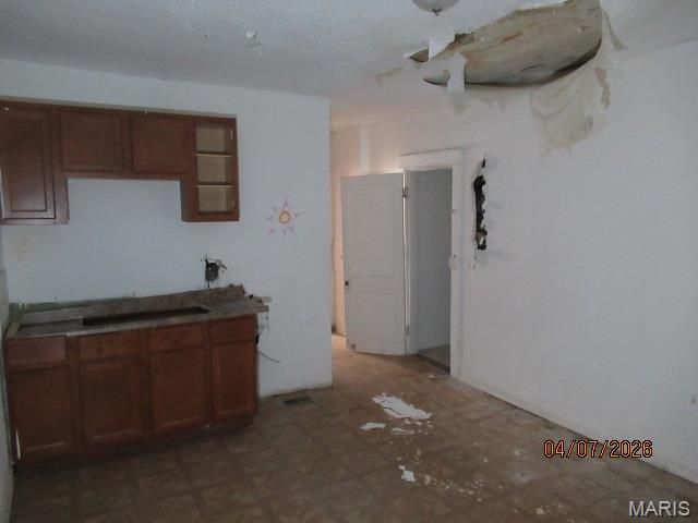 City/Stlouis - Residential Income