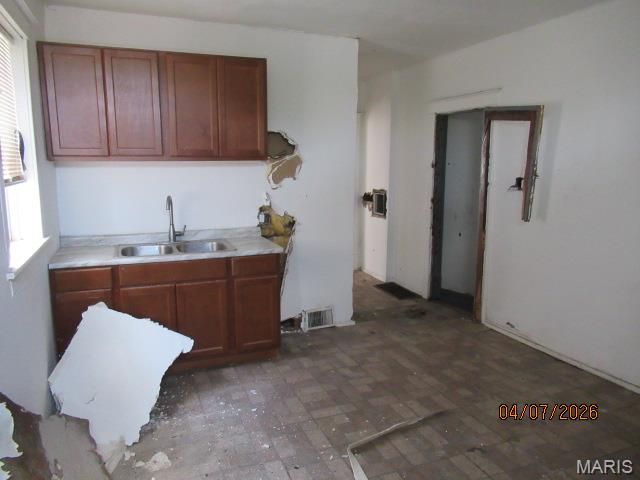 City/Stlouis - Residential Income